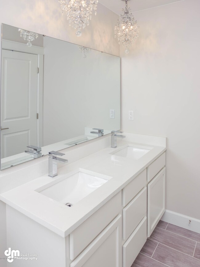Bathroom 1 MADMEN_003091