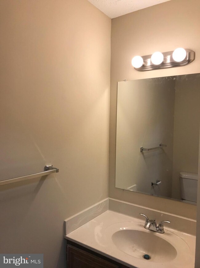 4245 Crosswood Dr, Burtonsville, MD 20866 - photo 7