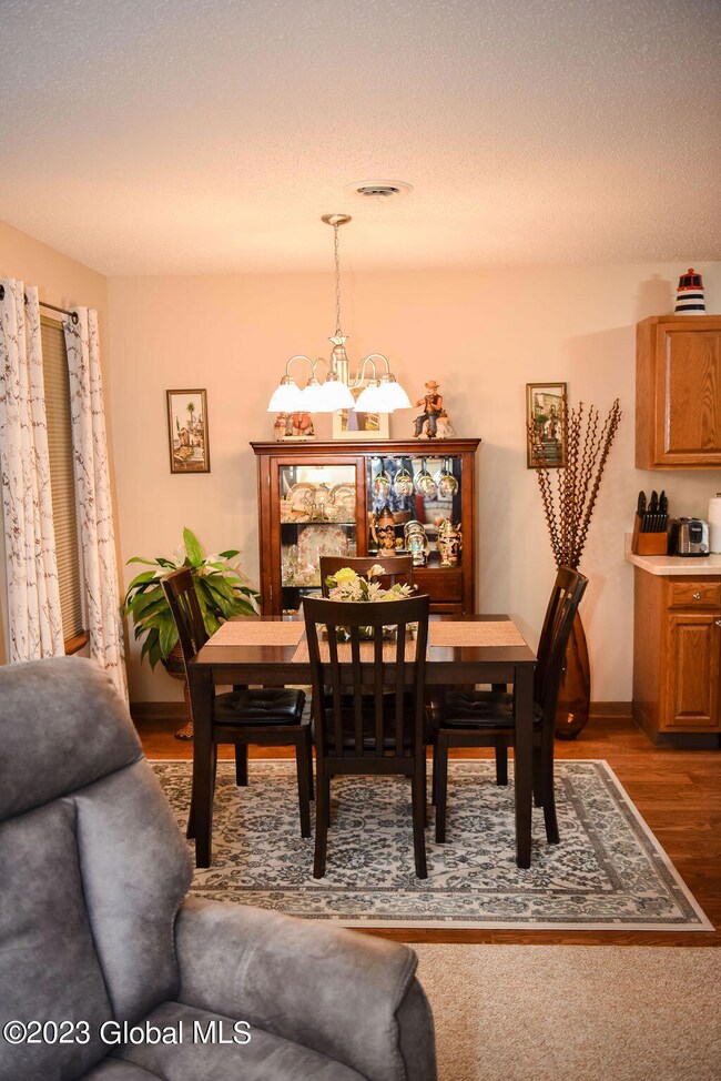 1609 Cambridge Manor Dr unit 1609, Schenectady, NY 12302 - photo 5