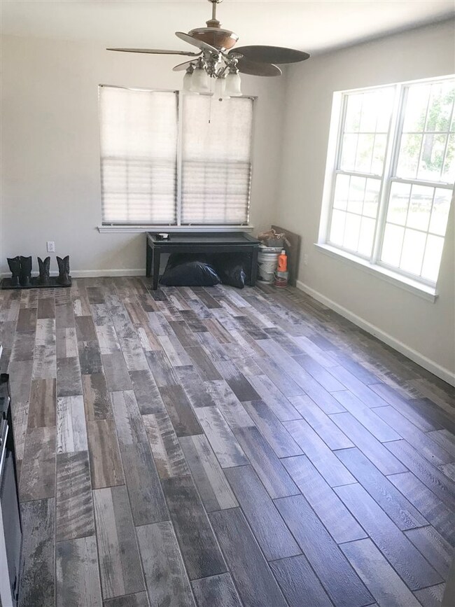 109 Tafflinger Rd, Crawfordville, FL 32327 - photo 4