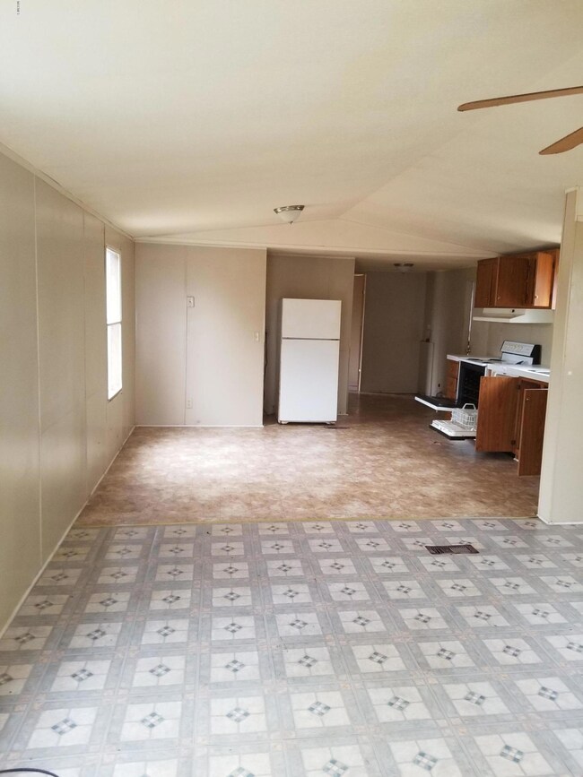 open floor plan on long vue