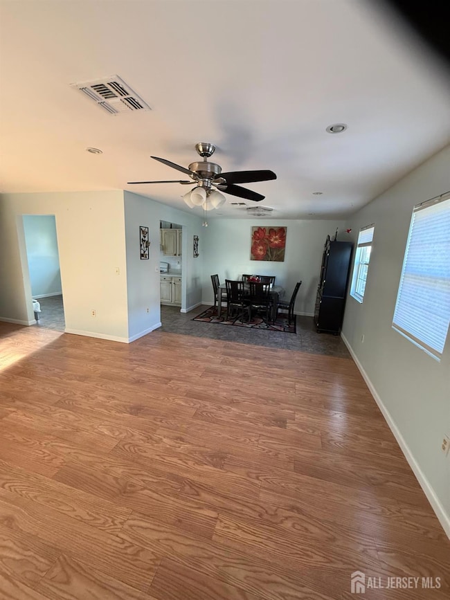 31 Beverly St unit 2nd f, Carteret, NJ 07008 - photo 3