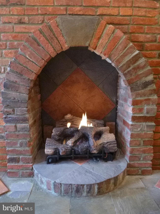 878 W Lombard St, Baltimore, MD 21201 - photo 7