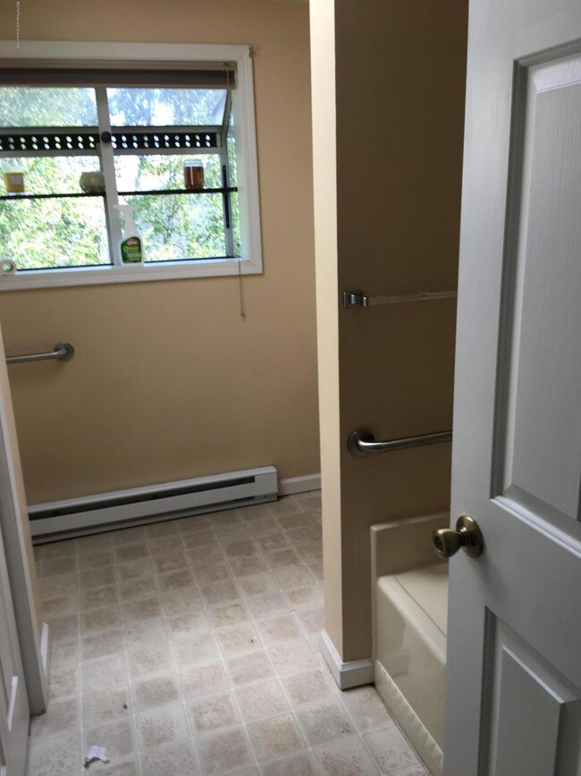 601 Shirley Ln, Dunmore, PA 18512 - photo 6