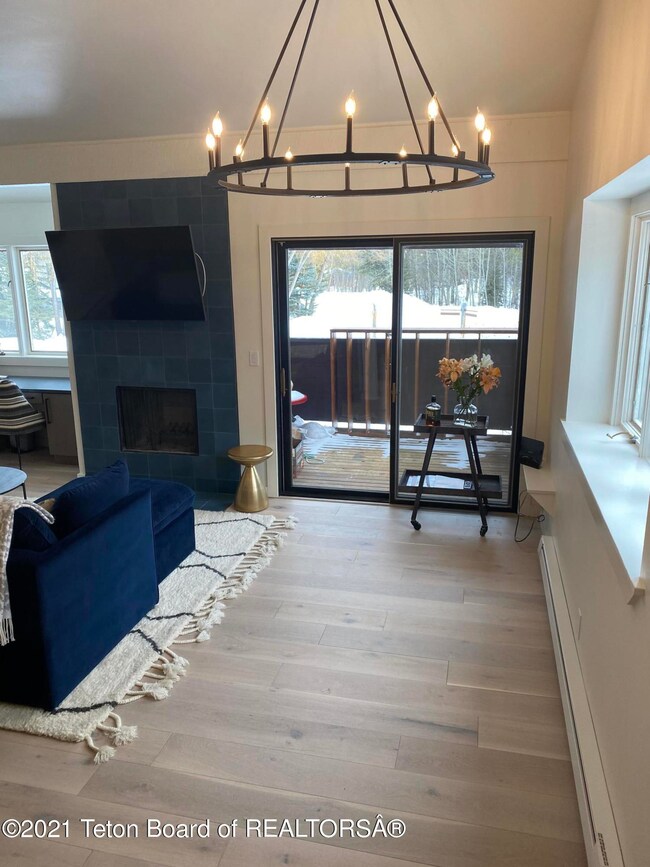 dining and deck area - Copy