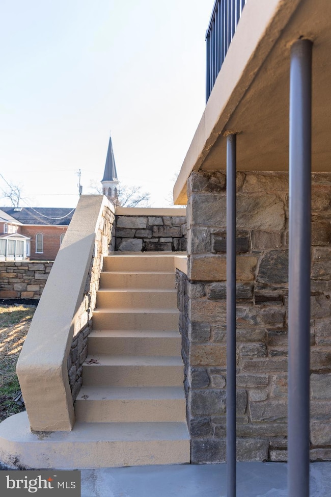 102 E Washington St unit B, Remington, VA 22734 - photo 4