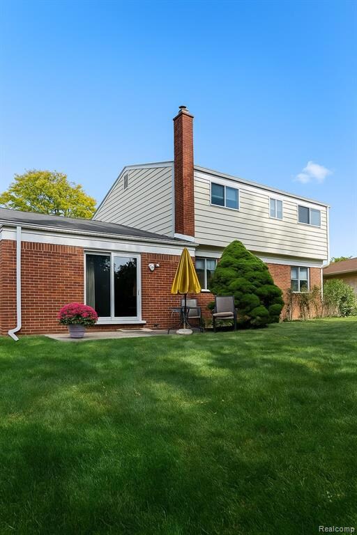 3412 Winters Dr, Warren, MI 48092 - photo 2