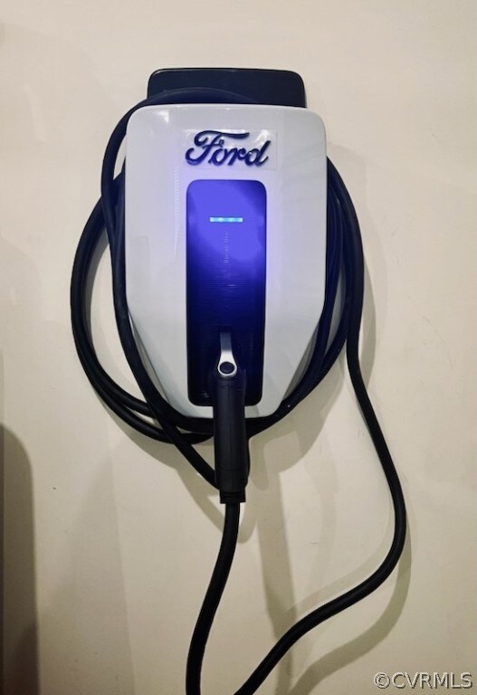Electric vehicle charger