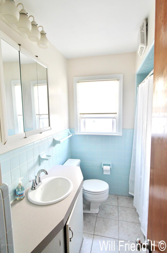 1108 Dorroll St NE, Grand Rapids, MI 49505 - photo 4