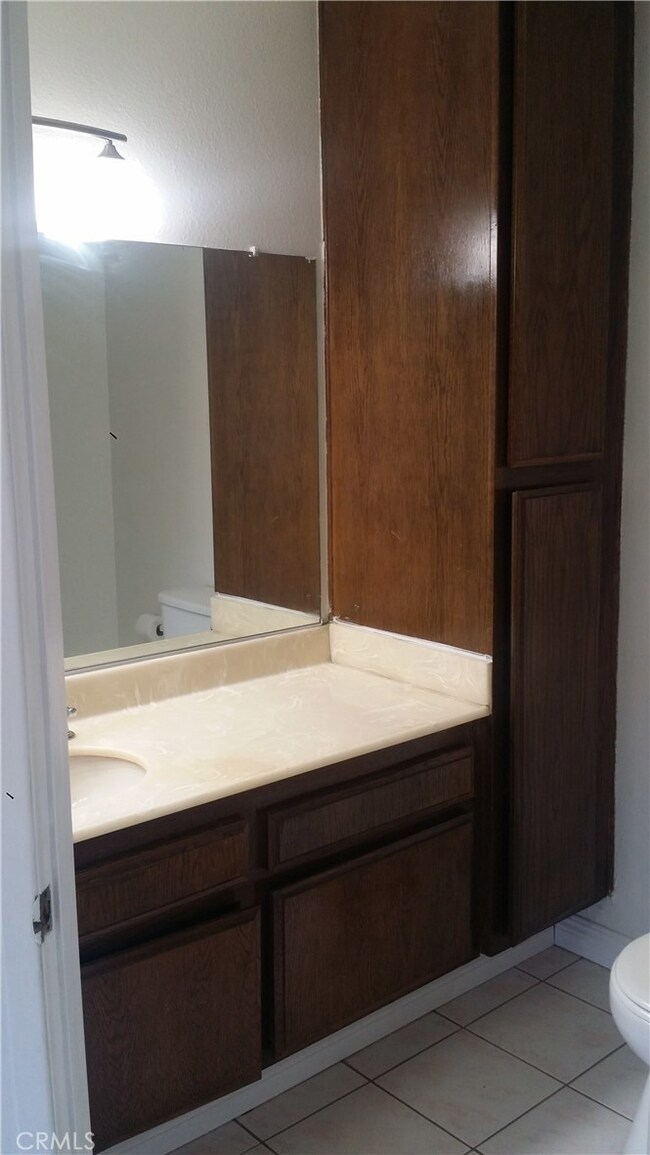 bathroom sink-masterbed