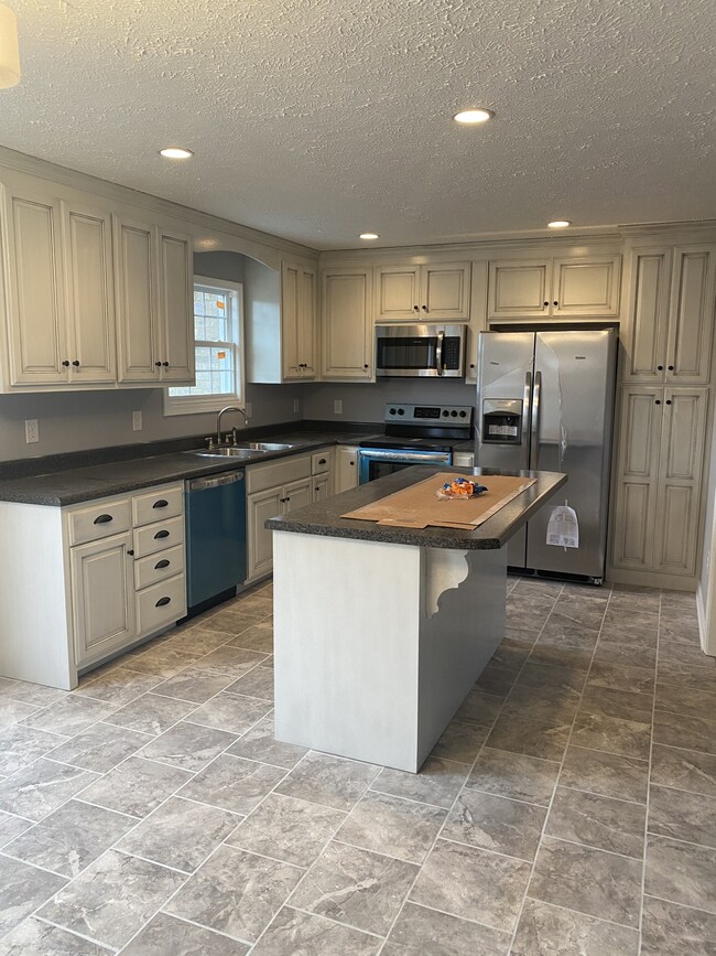 1907 Hills Chapel Rd, Manchester, TN 37355 - photo 2