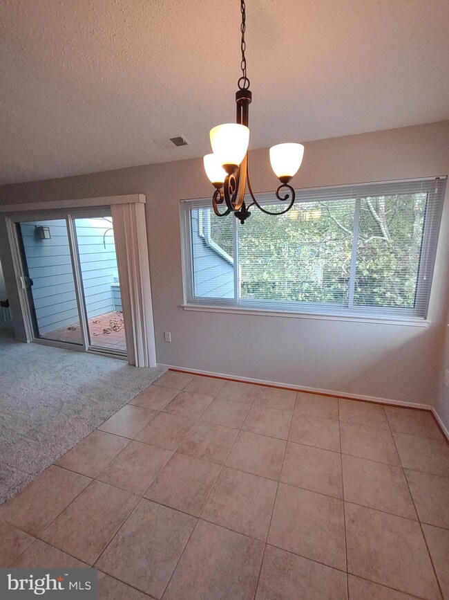 11037B Villaridge Ct unit 11037B, Reston, VA 20191 - photo 6