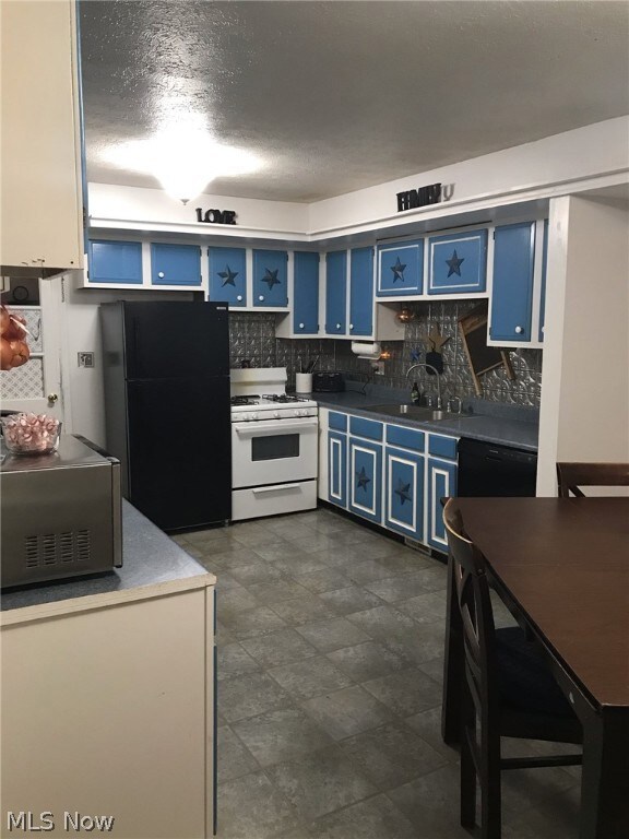 836 Community Rd, Sheffield Lake, OH 44054 - photo 4