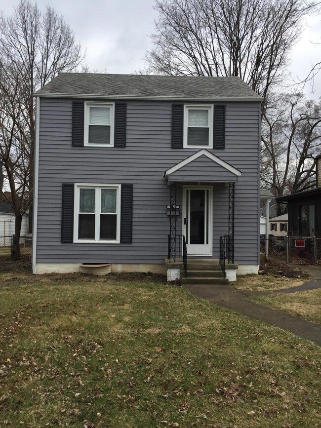 2938 Norwood Front