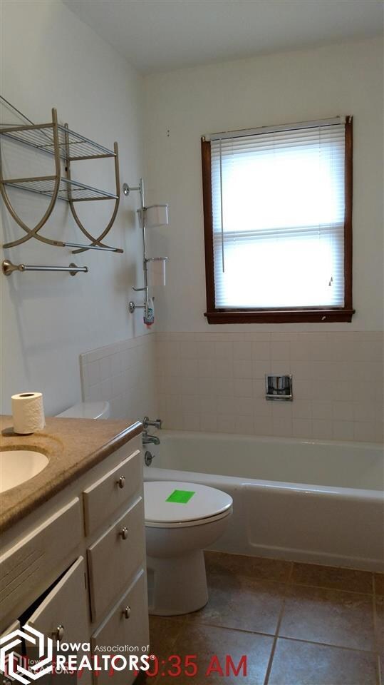 1403 N 8th Avenue Place E, Newton, IA 50208 - photo 4