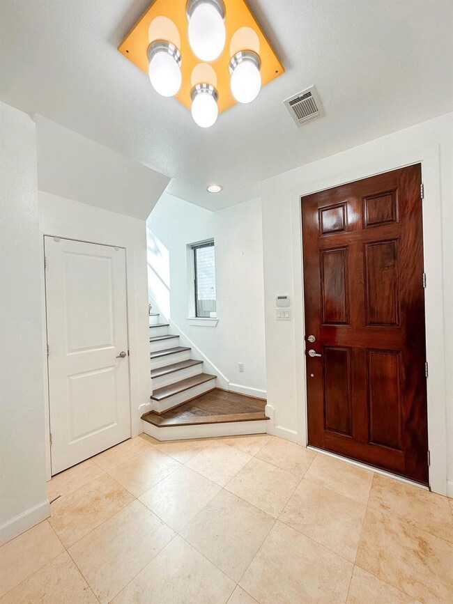 9050 Laverne Crescent, Houston, TX 77080 - photo 6