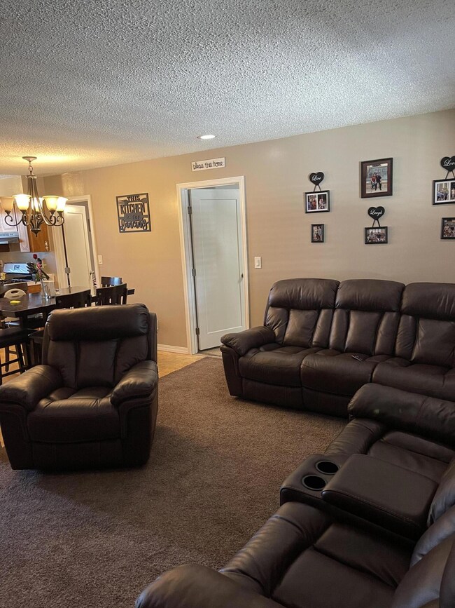 506 Riverview Cir, El Paso, TX 79915 - photo 4