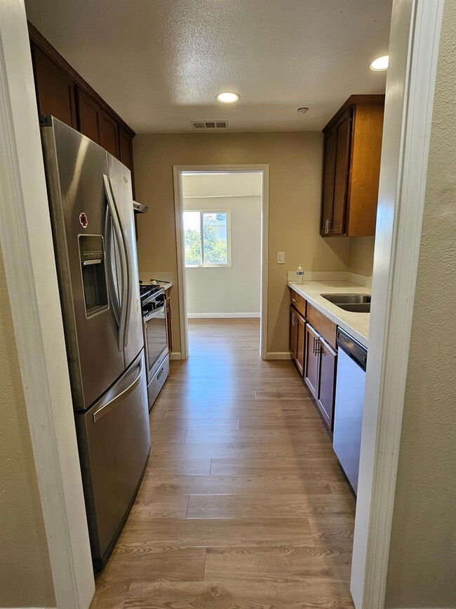 25231 Whitman St unit 103, Hayward, CA 94544 - photo 6