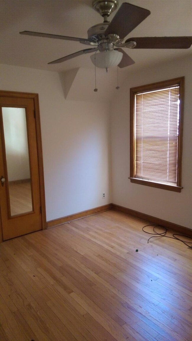 2039 Davis Ave, Whiting, IN 46394 - photo 6