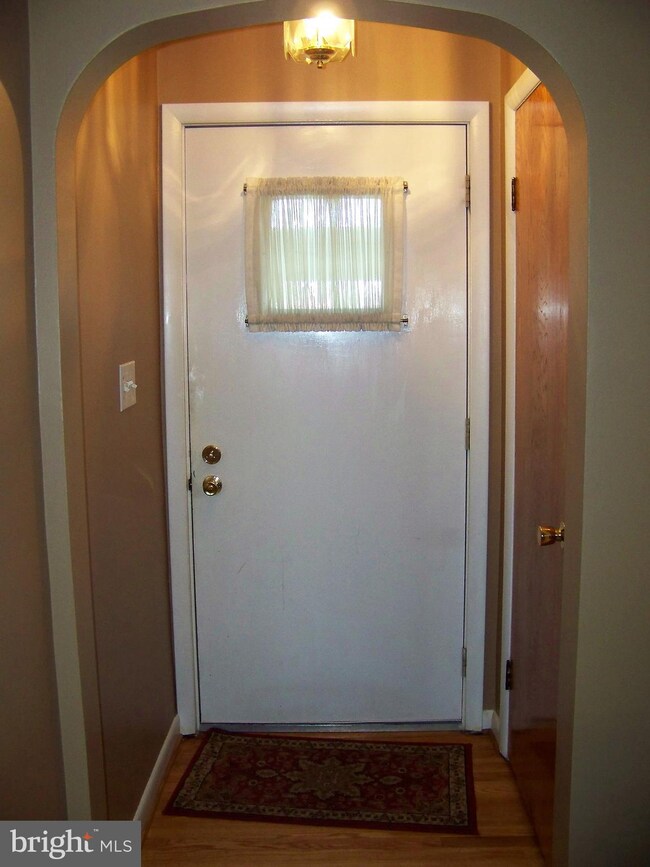 139 Spohn Rd, Reading, PA 19608 - photo 5