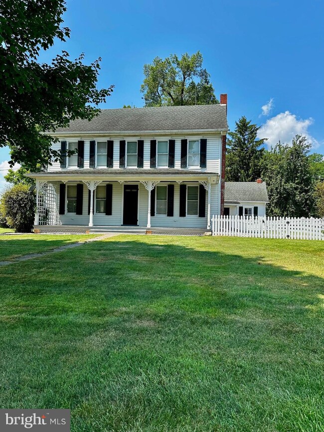 14363 Locust Level Rd, Greencastle, PA 17225 - photo 2