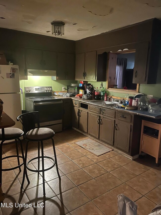 3502 Wilson Springs Rd, Moss Point, MS 39562 - photo 2