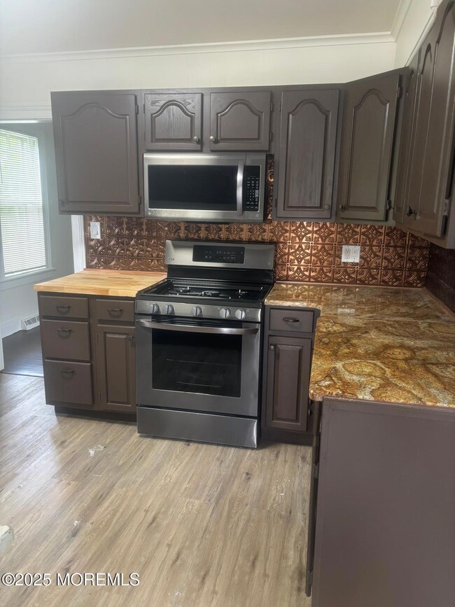 246 Roosevelt Ave unit Front House, Oakhurst, NJ 07755 - photo 2