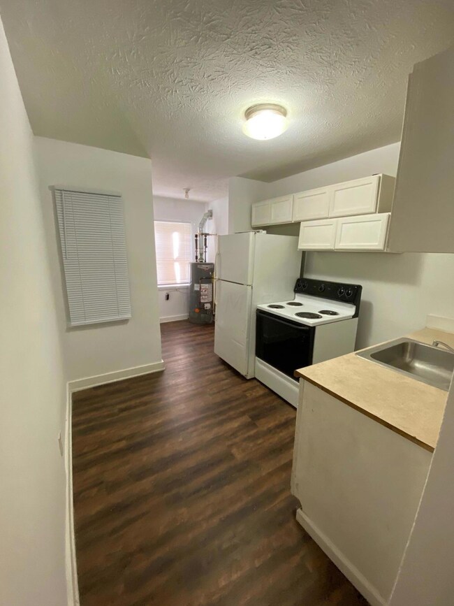 664 Kitchen