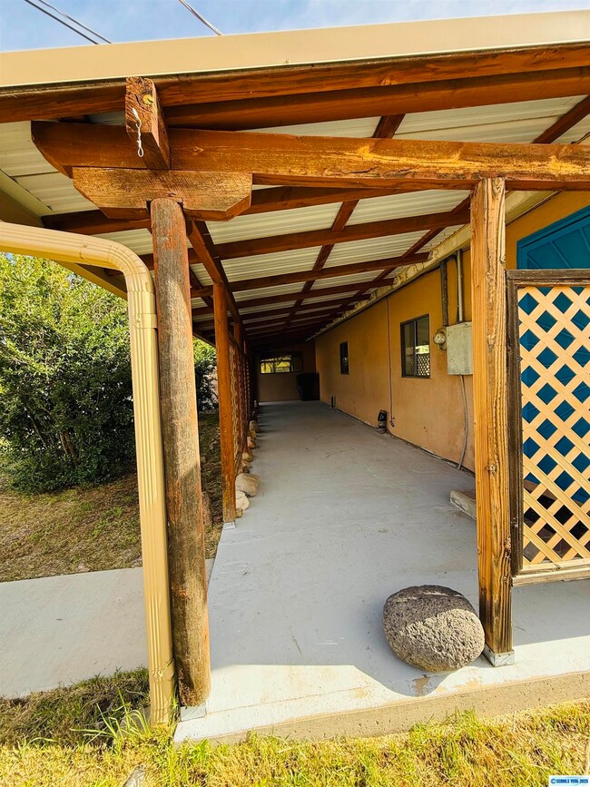 421 E Elm St, Bayard, NM 88023 - photo 4