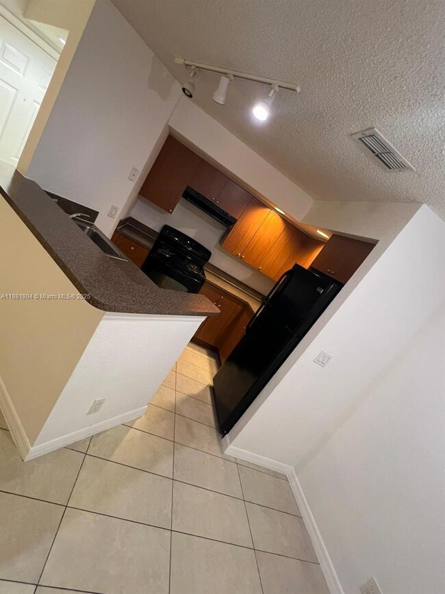 3340 Pinewalk Dr N unit 1514, Margate, FL 33063 - photo 6