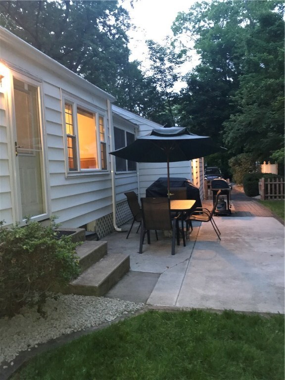 6 Herbert St, Greenville, RI 02828 - photo 5