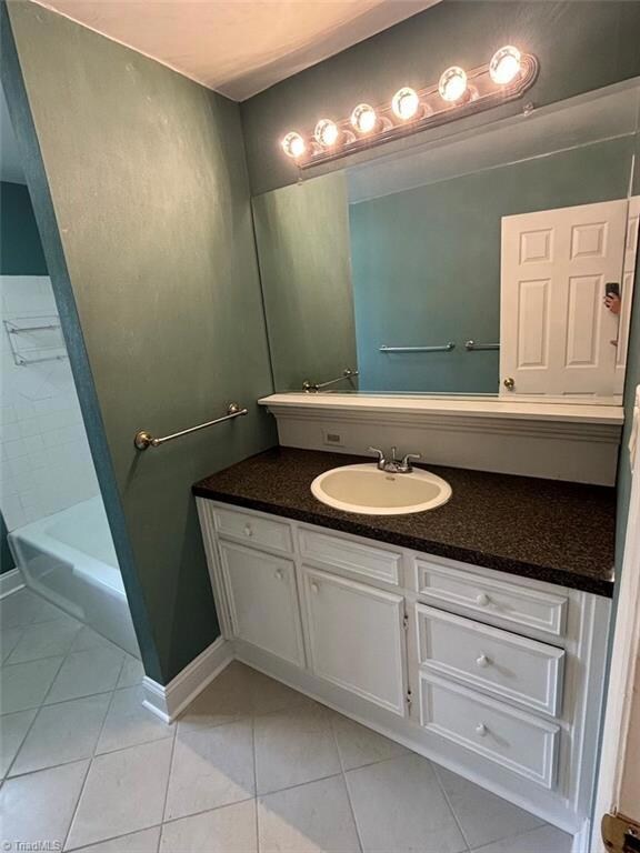 300 Venus Dr, Greensboro, NC 27406 - photo 7