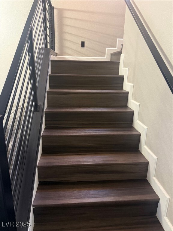 6409 Wild Chive Ave, Las Vegas, NV 89122 - photo 5