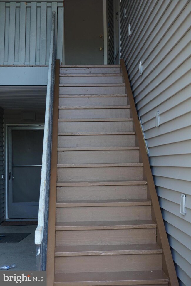 7402 Tamarron Dr, Plainsboro, NJ 08536 - photo 5