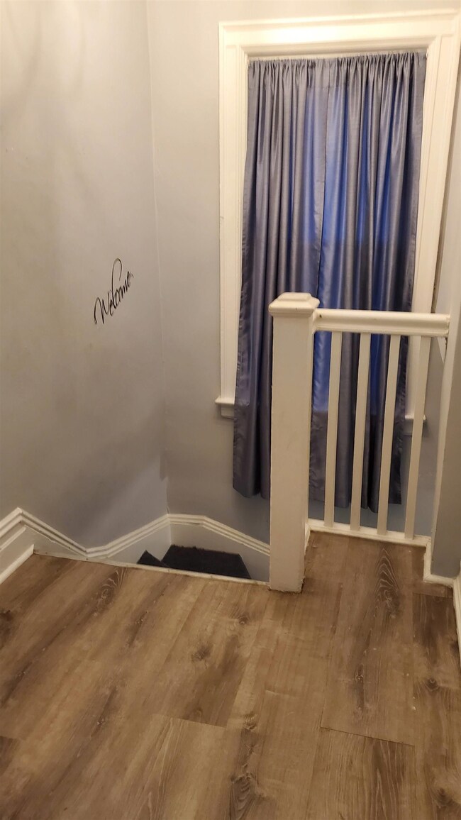 33 Broadman Pkwy unit 2, Jersey City, NJ 07305 - photo 4