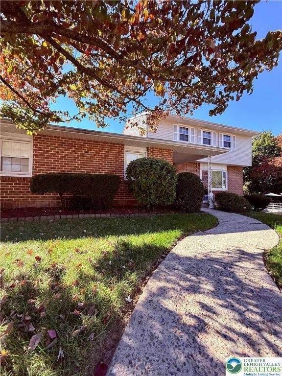 1733 Elmhurst Dr, Whitehall, PA 18052 - photo 5