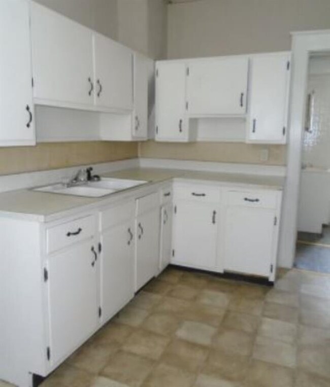 430 S Proud St, Muncie, IN 47305 - photo 7