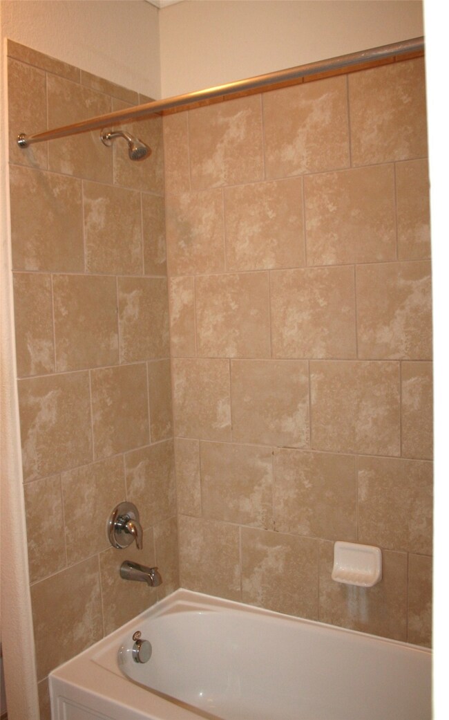 3575 Hamilton Bend Ln, Spring, TX 77386 - photo 7