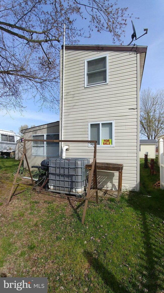 131 Black Fish Ln, Earleville, MD 21919 - photo 2