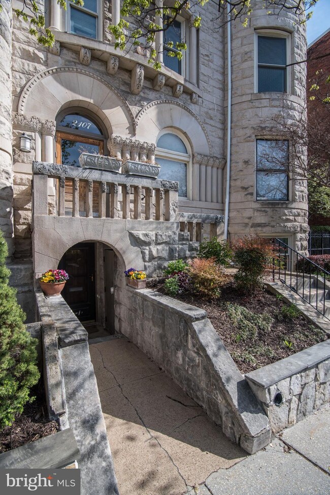 2107 S St NW unit L, Washington, DC 20008 - photo 2