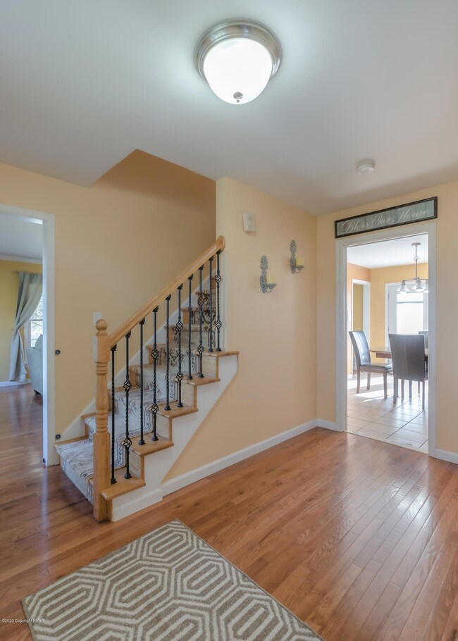 1172 Kressler Rd, Allentown, PA 18103 - photo 4