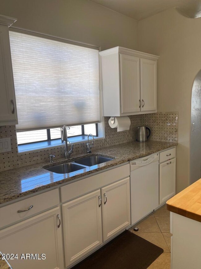 11011 North Zephyr Drive Kitchen #5