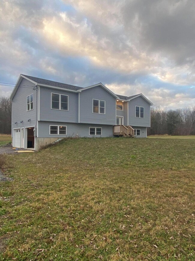 24 Cloughsdale Ln, West Gardiner, ME 04345 - photo 4