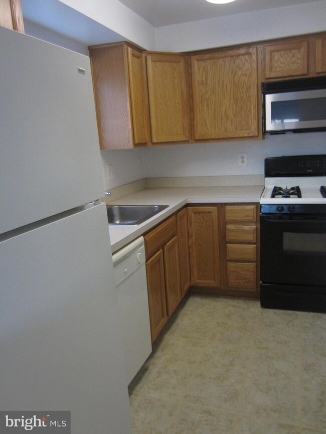 17 Fusting Ave unit 3W, Catonsville, MD 21228 - photo 7