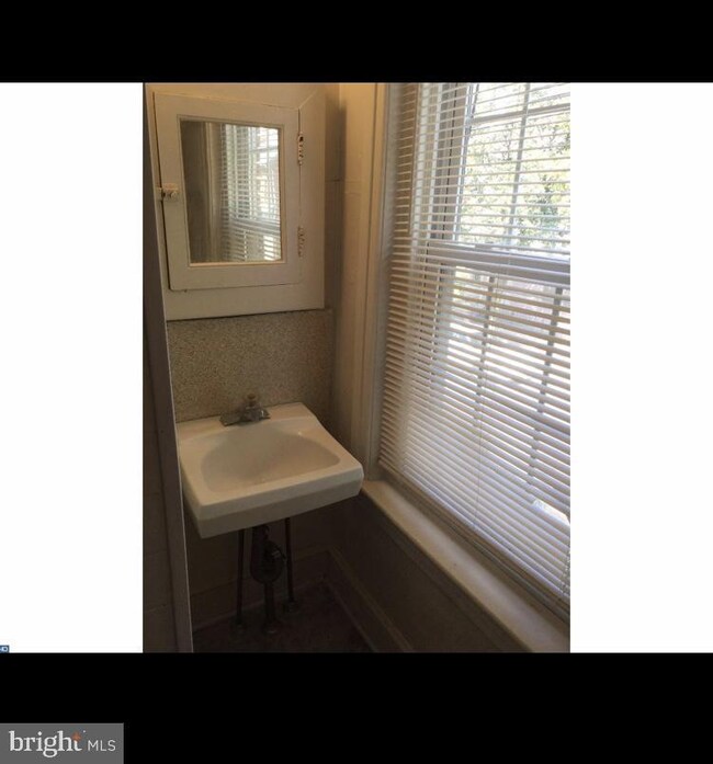 334 Chestnut St, Pottstown, PA 19464 - photo 7