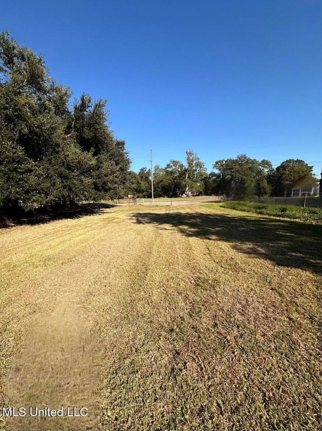 235 Holley St, Biloxi, MS 39530 - photo 2