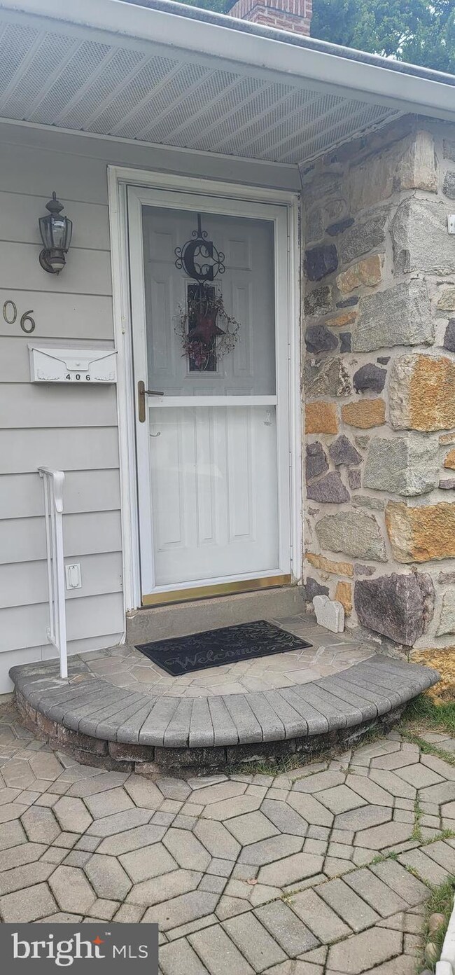 406 Yale Ave, Broomall, PA 19008 - photo 4