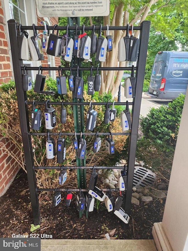 12925 Centre Park Cir unit 209, Herndon, VA 20171 - photo 5