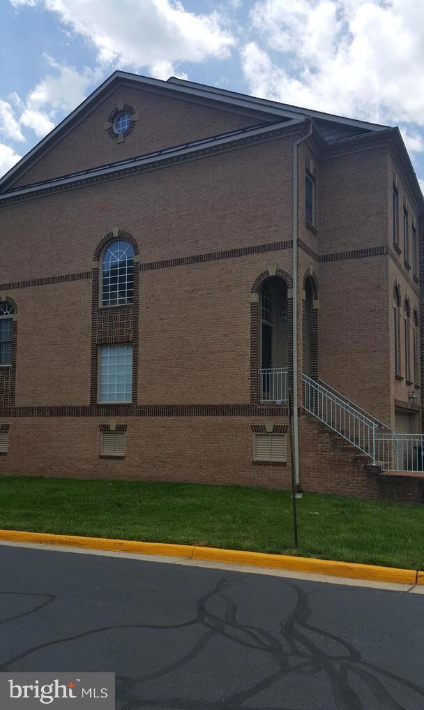 12482 Rose Path Cir, Fairfax, VA 22033 - photo 2