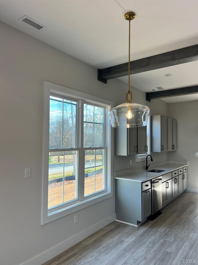 198 Triple Oak Cir, Madison Heights, VA 24572 - photo 6